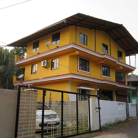 Mandrem Beach Guest House Goa Exterior photo